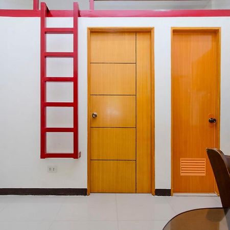 Zen Rooms Time Travellers Makati Makati City Exteriér fotografie